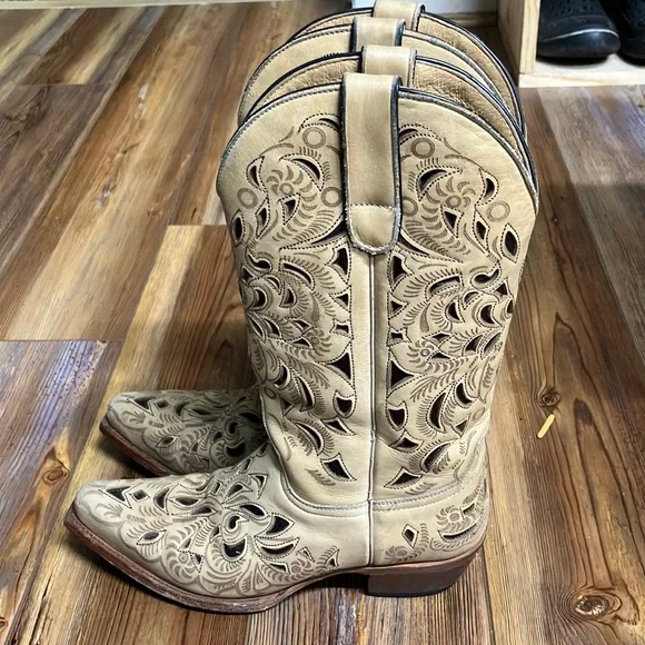 Shyanne Cowboy Boots - Picture 3 of 12